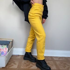 YELLOW MOM JEANS